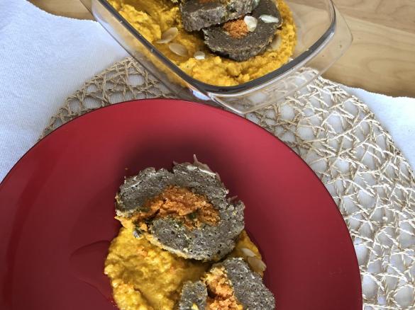 Polpettone con purea e ripieno di carote