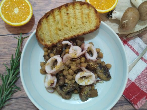 Contest funghi ~~ INSALATA  AUTUNNALE CON FUNGHI AL PROFUMO DI ARANCIA