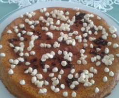 Torta di carote con zucchero di canna e nocciole