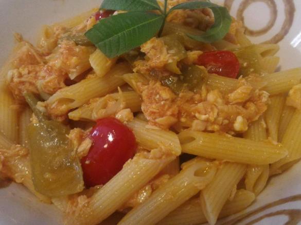 Pennette al tonno, sedano e zenzero