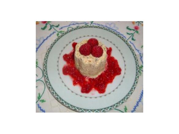 semifreddo in salsa di lamponi