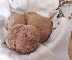 Panini alla  barbabietola con lievito madre - contest rape