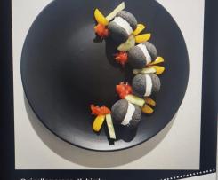 Baci di dama salati con dadolata di pomodori caramellati