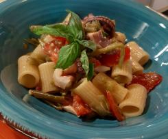 PASTA FREDDA CON POLPO FAGILINI POMODORI E OLIVE TAGGIASCHE ..