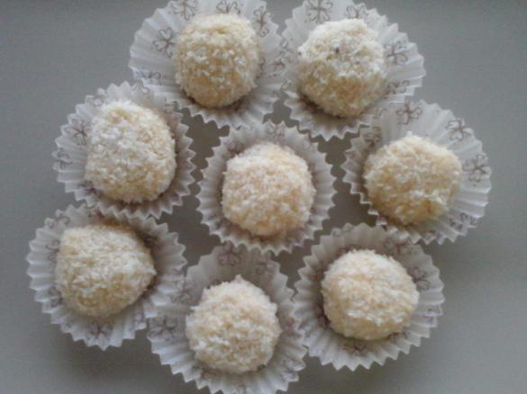 DOLCETTI AL COCCO E CIOCCOLATO BIANCO