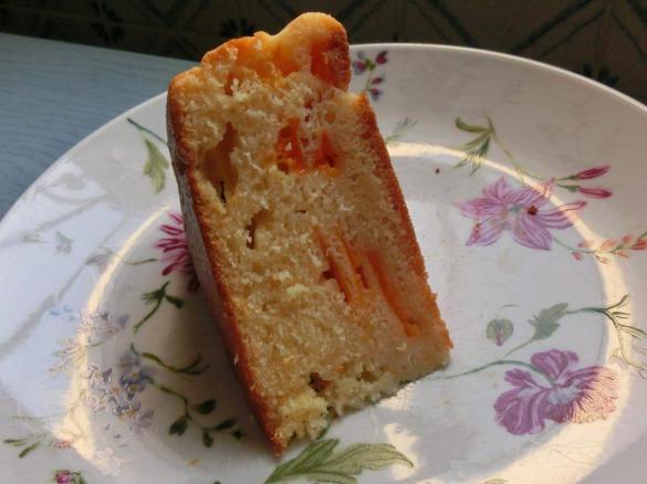 Torta Quattro Quarti alle albicocche