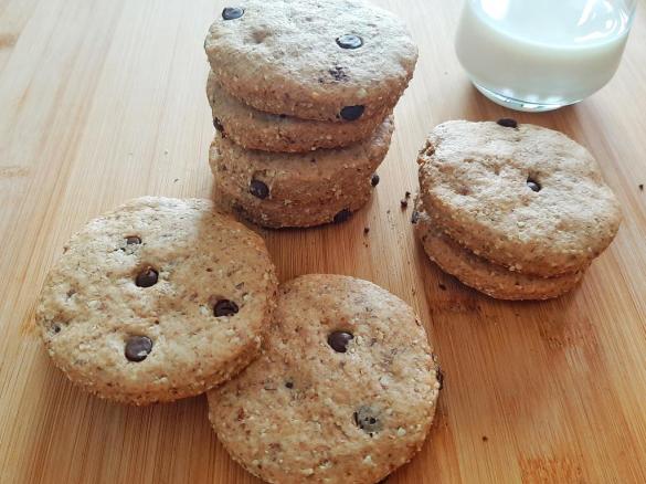 Cookies con gocce di cioccolato - senza burro e uova