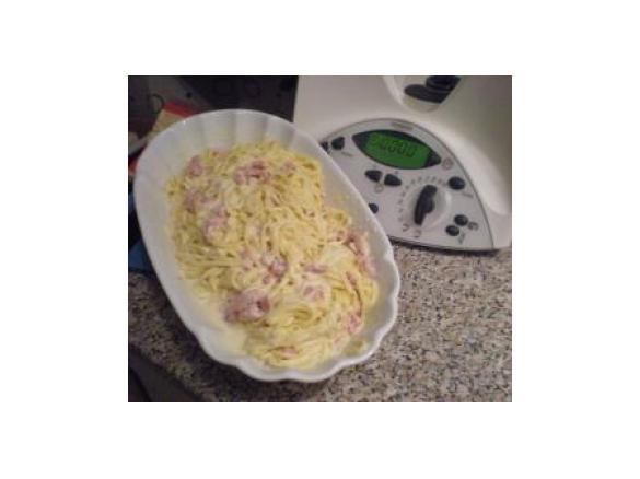 Tagliolini scamorza e pancetta.