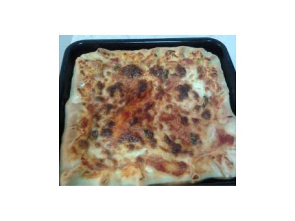 Focaccia con bordo ripieno