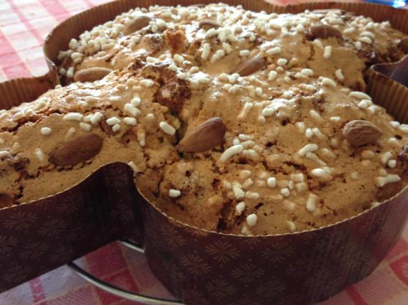 COLOMBA SENZA GLUTINE CON LATTE DI MANDORLA