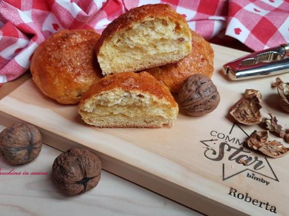 Pandolce al mais e frutta secca