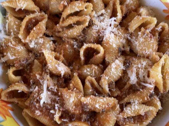 conchiglie  melanzane e salsiccia