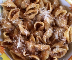 conchiglie  melanzane e salsiccia