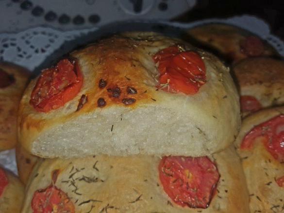 Schiacciatine con pomodorini