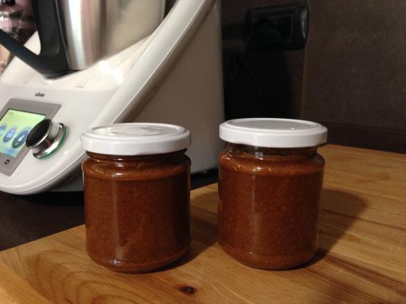 Crema spalmabile di nocciole e carruba senza lattosio