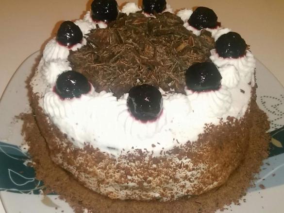Torta Foresta Nera con le amarene