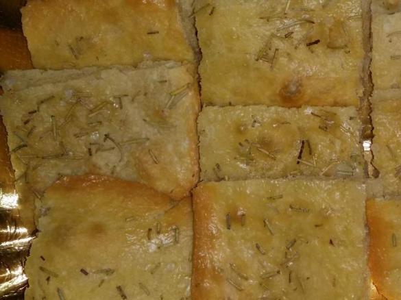 FOCACCIA AL ROSMARINO