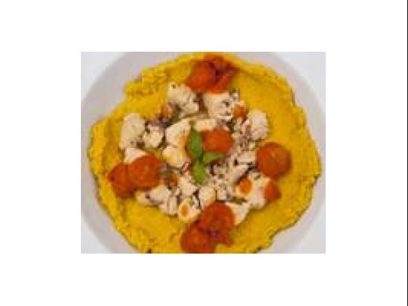 Crema di ceci con pesce spada marinato e pomodorini al basilico - della blogger Cinzia