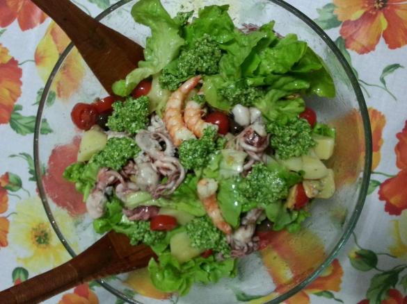 Insalata di mare con pesto di basilico