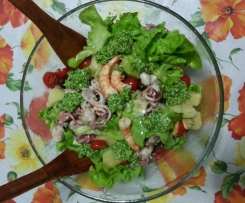 Insalata di mare con pesto di basilico