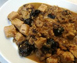 Bocconcini di arista alle prugne in salsa di mandorle