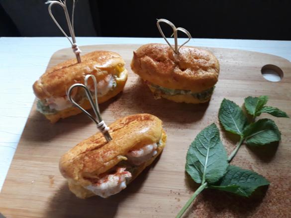 ECLAIRS  CON MOUSSE ALL'AVOCADO GAMBERONI  E POLVERE DI PAPRICA DOLCE - contest primi e piatti freddi con pesce