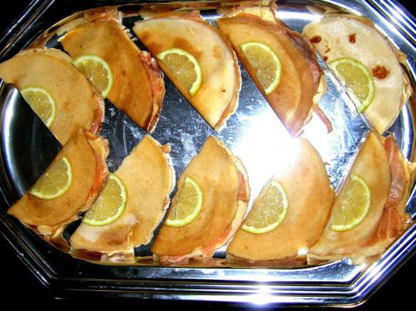 crepes alla crema di noci e mortadella x buffet