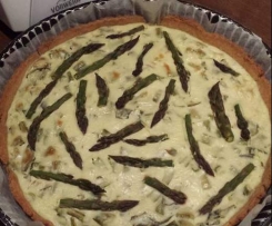 Quiche di kamut con feta e asparagi