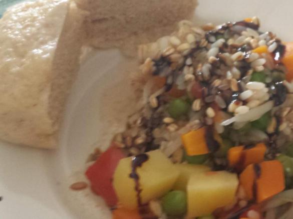 Mantou (panino cinese al vapore) con riso alle verdure ALL IN ONE