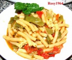 Sedanini rigati con taccole e pomodorini