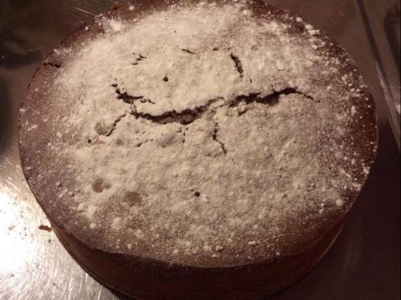 TORTA SOFFICE AL CIOCCOLATO E PERE