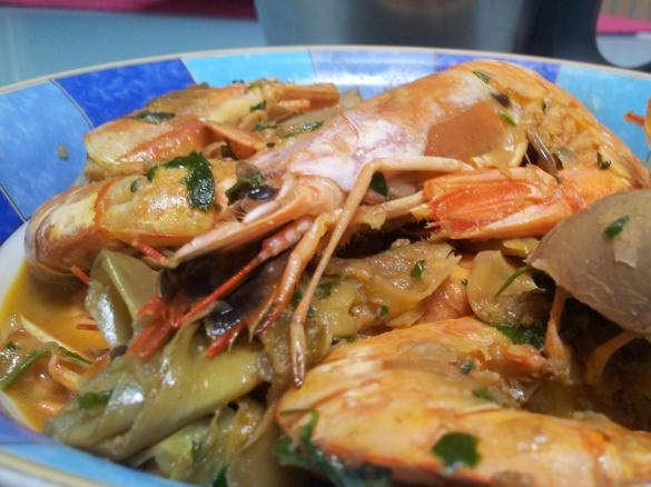 Gamberoni con i cuori di carciofo