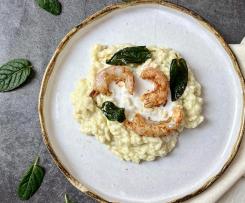 Risotto al latte di cocco con scampi scottati e menta fritta