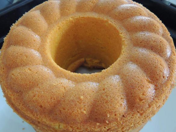 Torta carote, mandorle e arancia