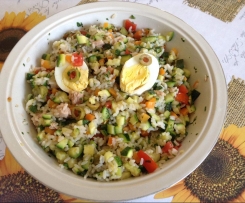 Insalata di riso con verdure dell'orto