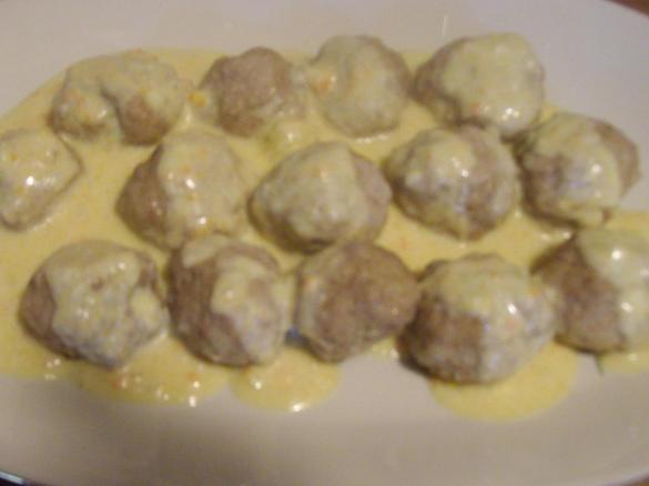 POLPETTINE CON CREMA AL VINO