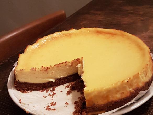Cheesecake alla vaniglia senza glutine e lattosio