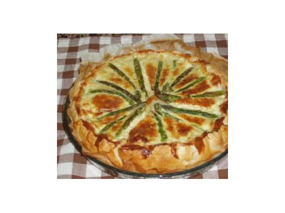 TORTA SALATA con RICOTTA EMMENTHAL E ASPARAGI