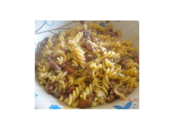 FUSILLI CON SALSICCIA AL TARTUFO E FAGIOLI