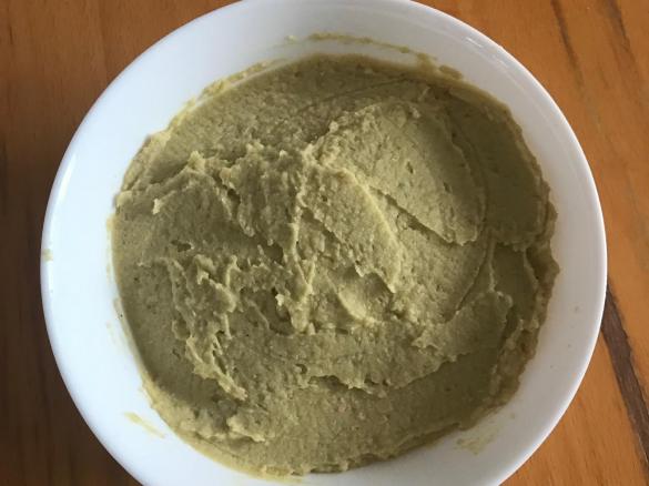 Hummus di avocado
