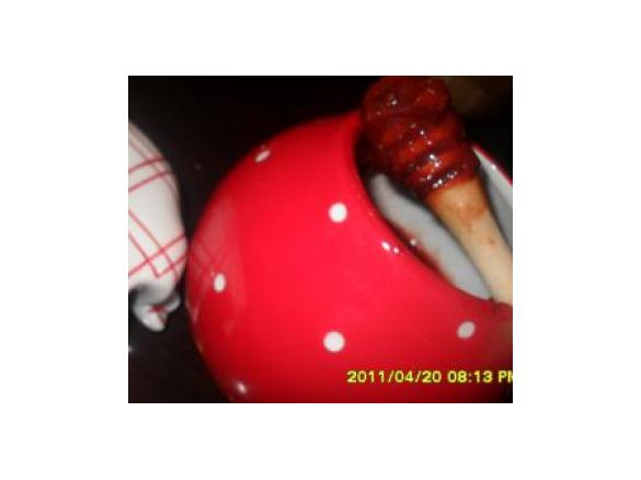 Marmellata di fragole e nocciole