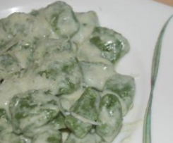 Gnocchi Verdi con Fonduta di Parmigiano