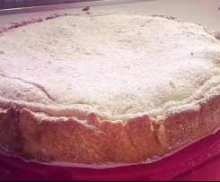 TORTA DI AMARETTI CON CREMA ALLA CANNELLA