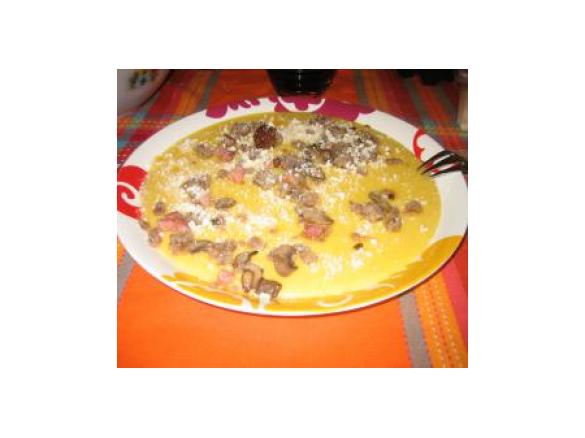 Polenta Marchigiana Salsiccia Pancetta e Funghi