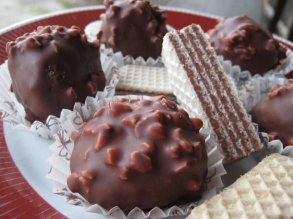 Cioccolatini tipo Rocher vegan
