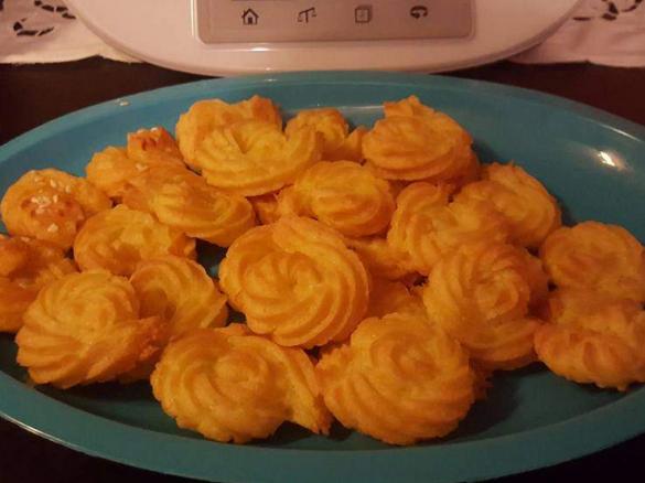 Bignè al Parmigiano