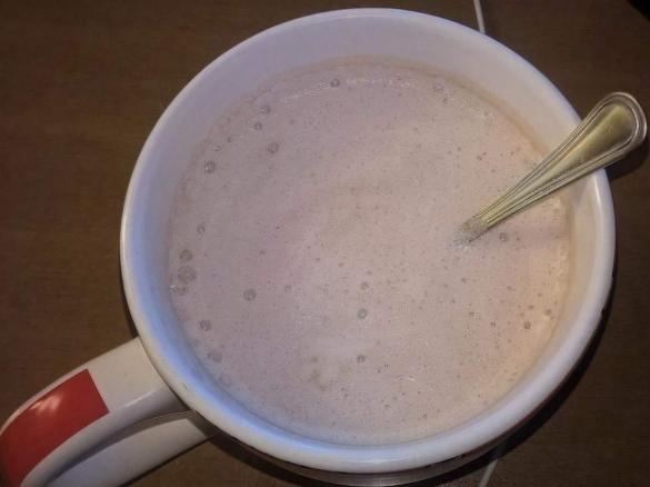 Latte con cacao dolce. 