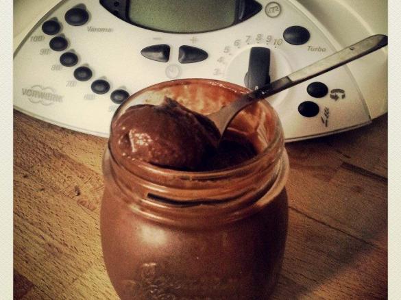 Crema spalmabile alle nocciole ipocalorica