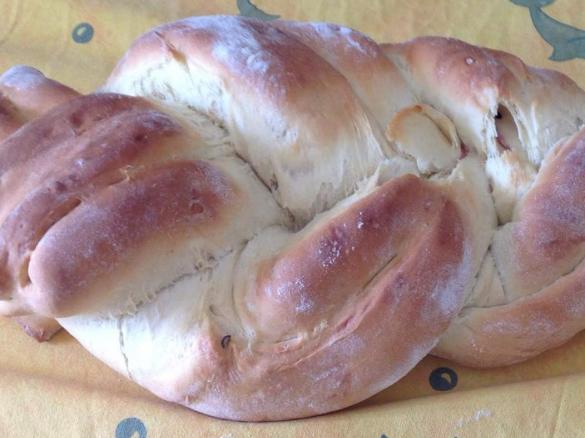 TRECCIA DI PAN BRIOCHE RIPIENA