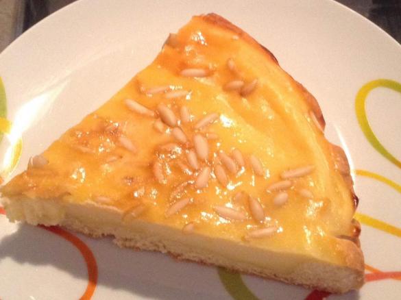Torta della nonna con yogurt greco